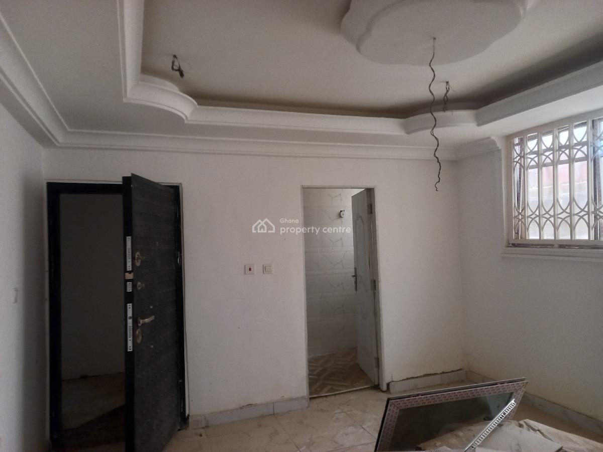 7 Bedrooms ( Asokore Mampong), Asokore Mampong ( Parkoso)., Kumasi Metropolitan, Ashanti, House for Sale