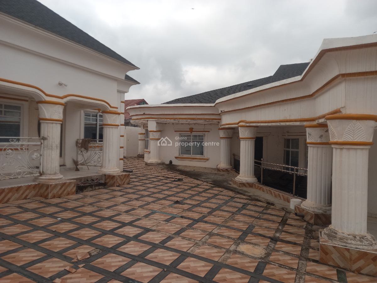 7 Bedrooms ( Asokore Mampong), Asokore Mampong ( Parkoso)., Kumasi Metropolitan, Ashanti, House for Sale
