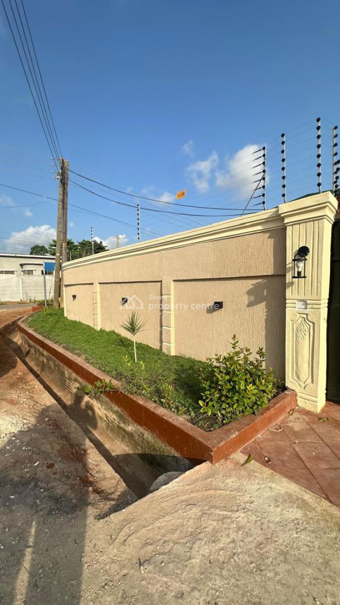 Executive 5-bedroom Smart House @ Tesano, Tesano, Accra, House for Rent