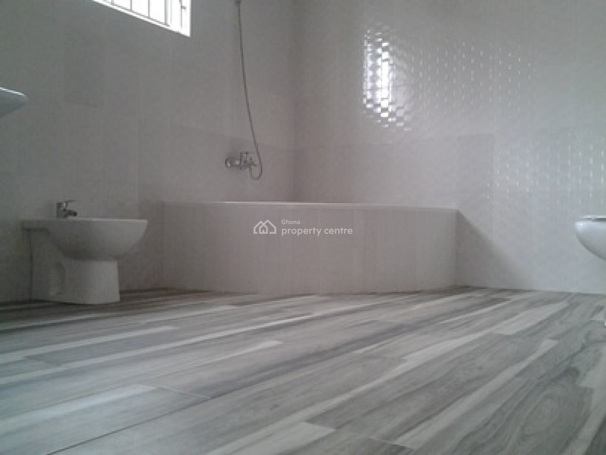 4 Bedroom House in a Gated Estate., Lakeside Estates, Ashaley Botwe, Adenta Municipal, Accra, Detached Duplex for Rent