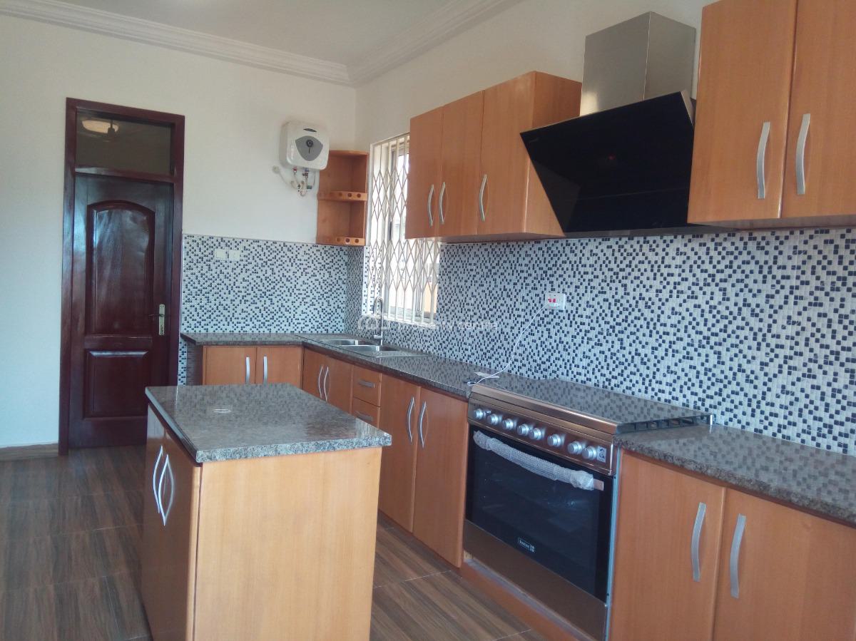 4 Bedroom House in a Gated Estate., Lakeside Estates, Ashaley Botwe, Adenta Municipal, Accra, Detached Duplex for Rent