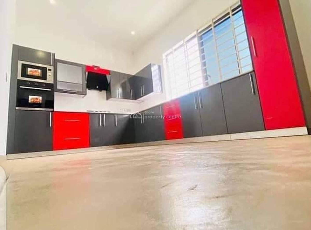 Executive 3-bedroom Smart Home @ Sakumono, Sakumono, Tema, Accra, Townhouse for Sale