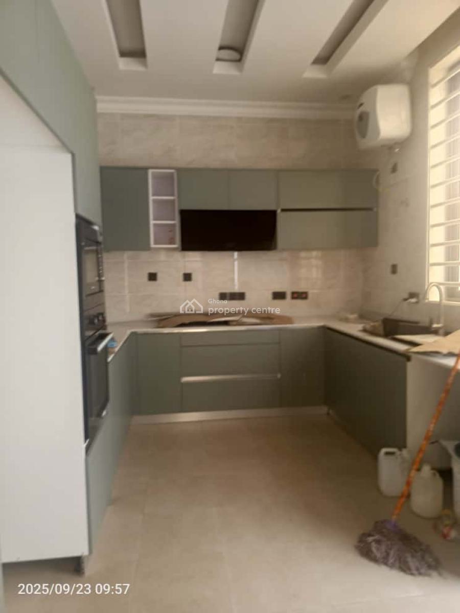 Premium 4-bedroom Townhouse @ Sakumono, Sakumono, Tema, Accra, House for Sale