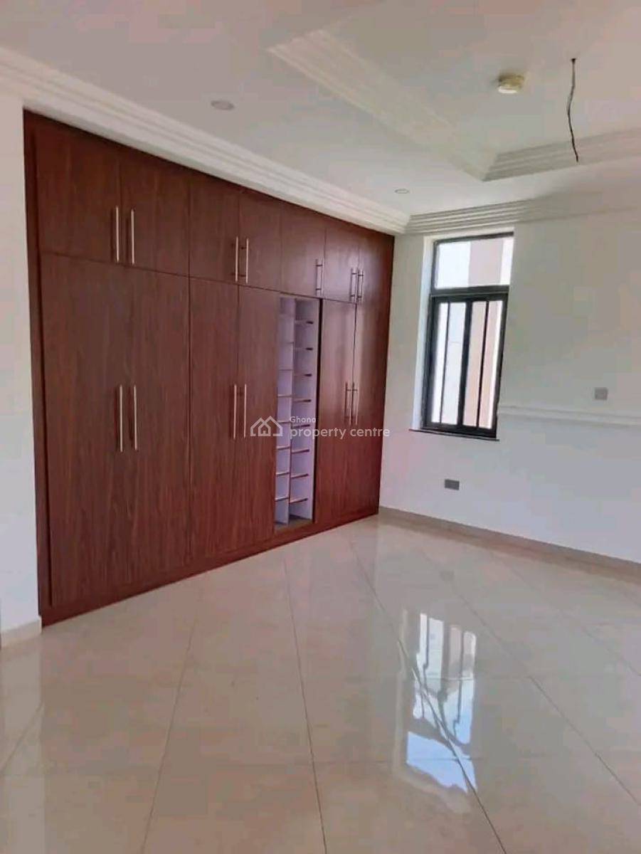 Modern 4-bedroom Townhouse, Achimota, Accra, House for Rent