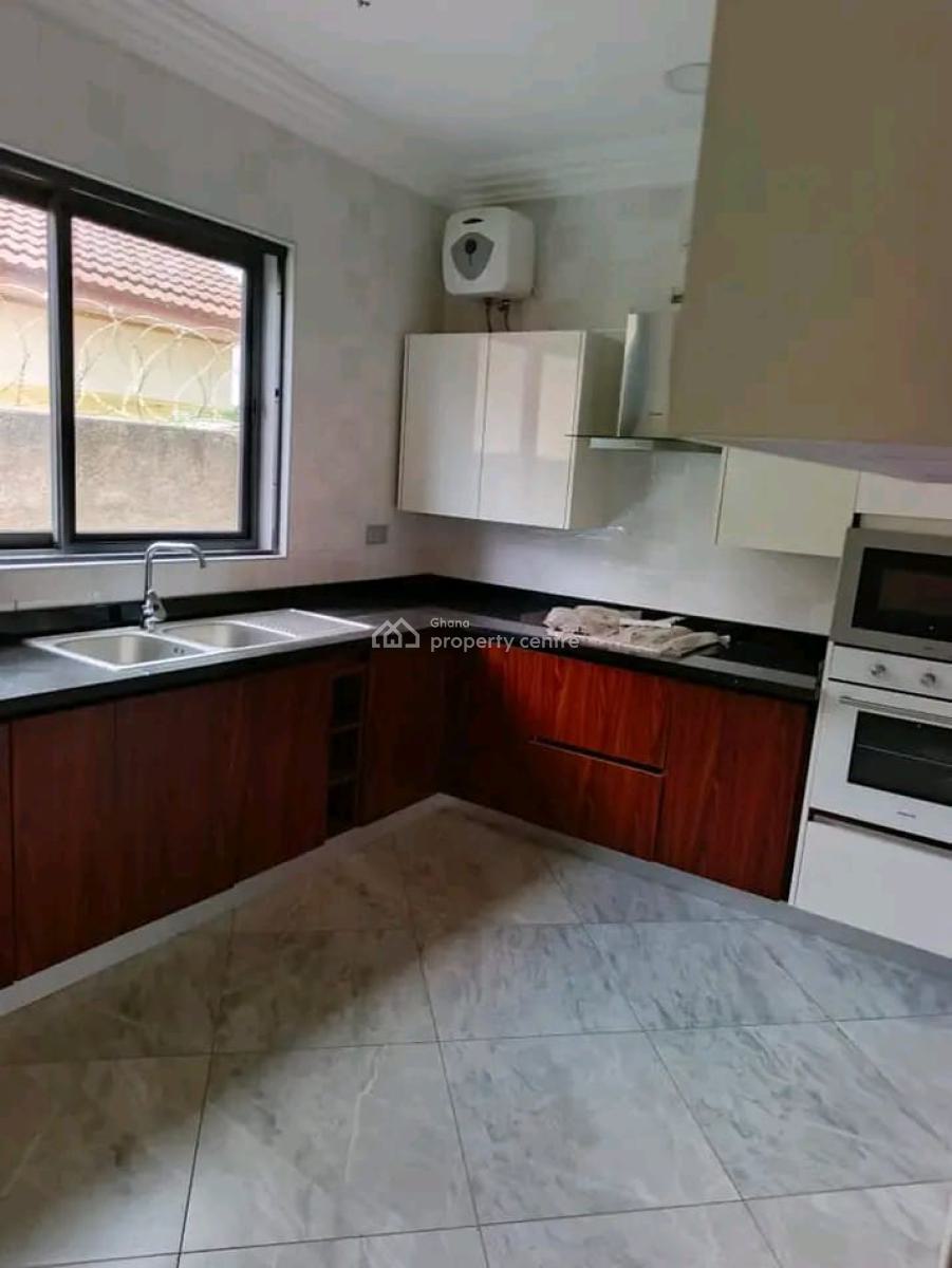 Modern 4-bedroom Townhouse, Achimota, Accra, House for Rent