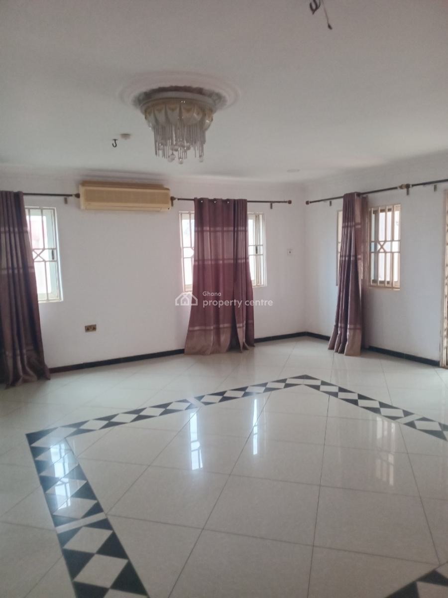 Fairly Used  5 Bedrooms with a Shop in Front, Kwabenya, Ga East Municipal, Accra, House for Sale