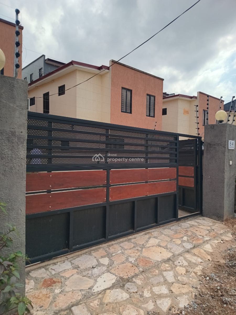 2 Bedroom House, Mile 7, Achimota, Accra, House for Sale