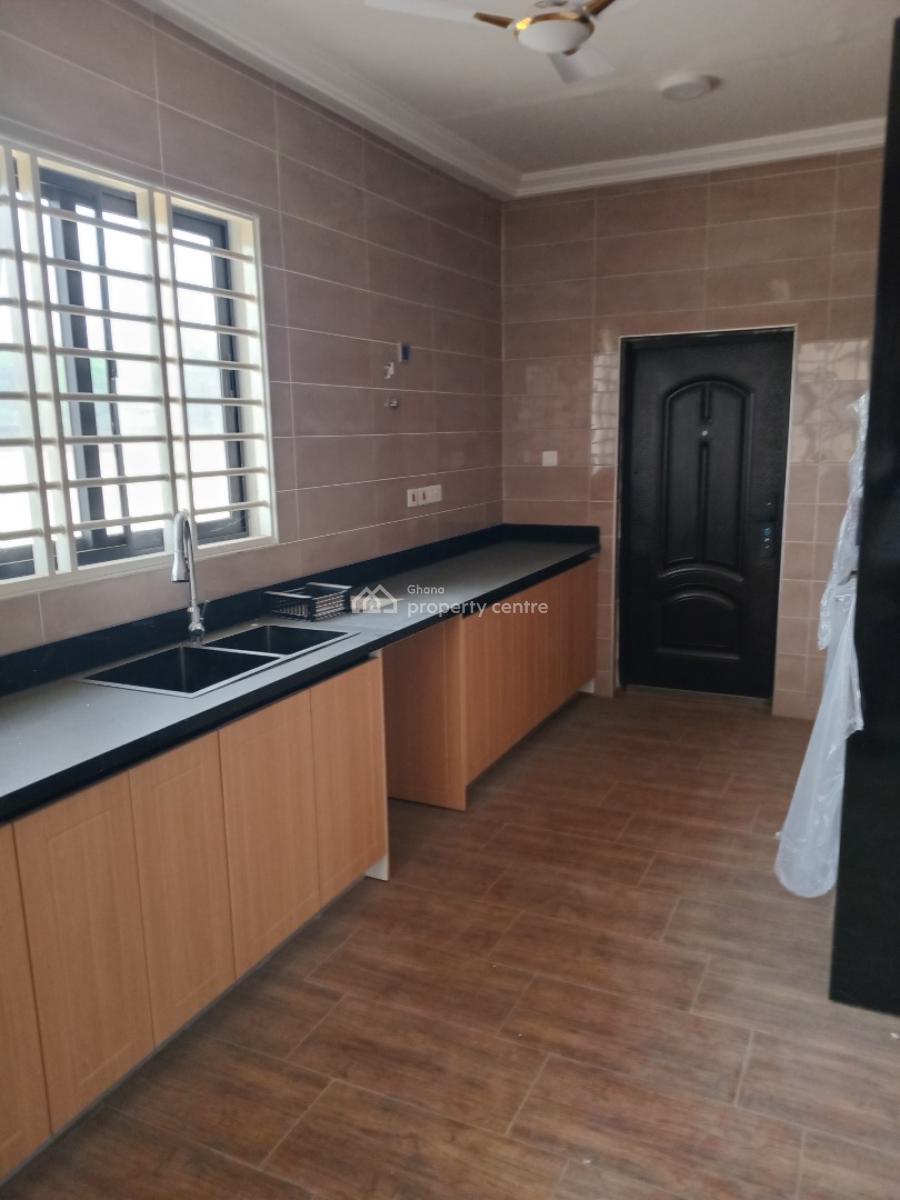 2 Bedroom House, Mile 7, Achimota, Accra, House for Sale