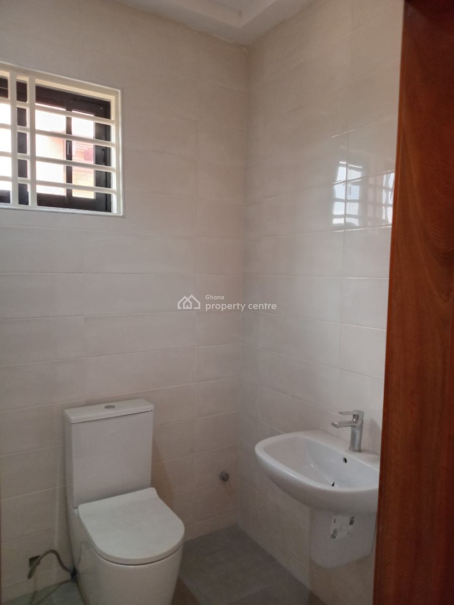 2 Bedroom House, Mile 7, Achimota, Accra, House for Sale