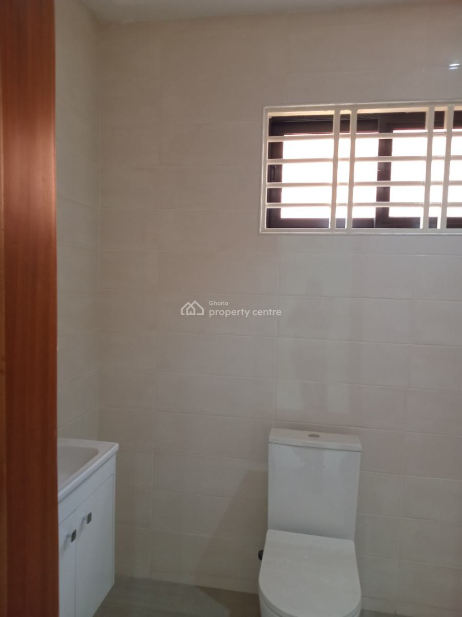 2 Bedroom House, Mile 7, Achimota, Accra, House for Sale
