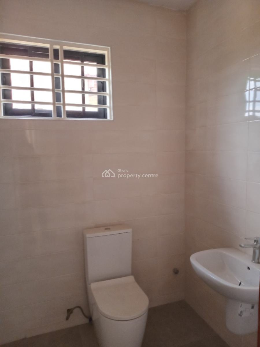 2 Bedroom House, Mile 7, Achimota, Accra, House for Sale