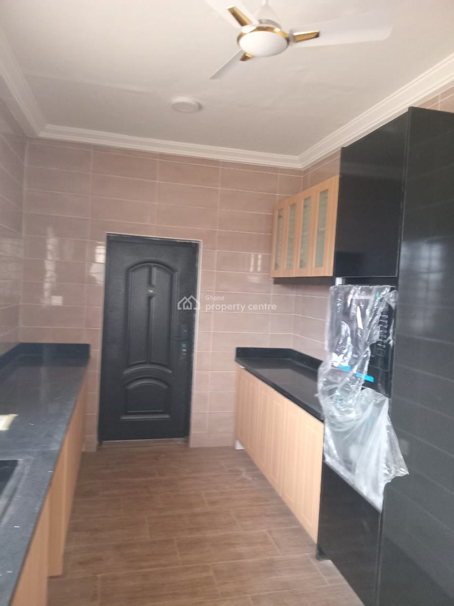 2 Bedroom House, Mile 7, Achimota, Accra, House for Sale