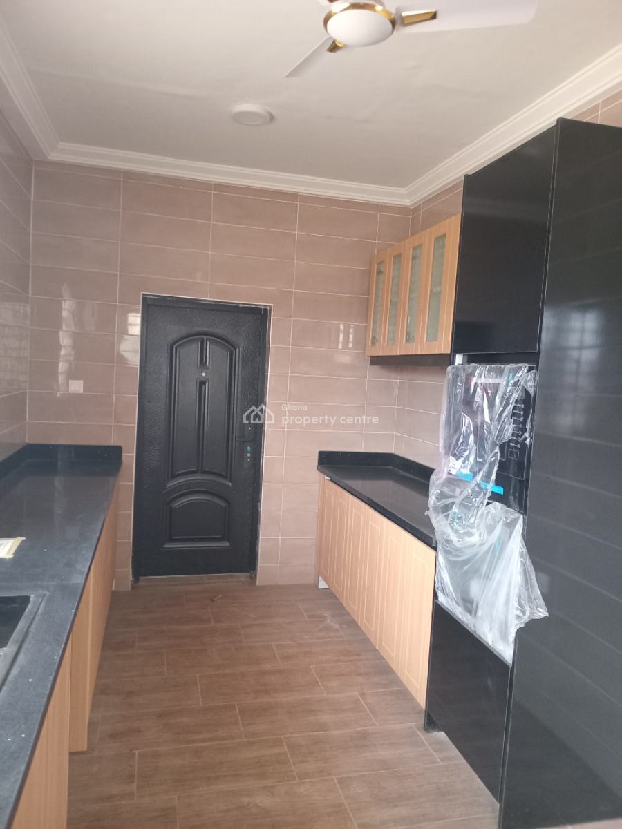 2 Bedroom House, Mile 7, Achimota, Accra, House for Sale