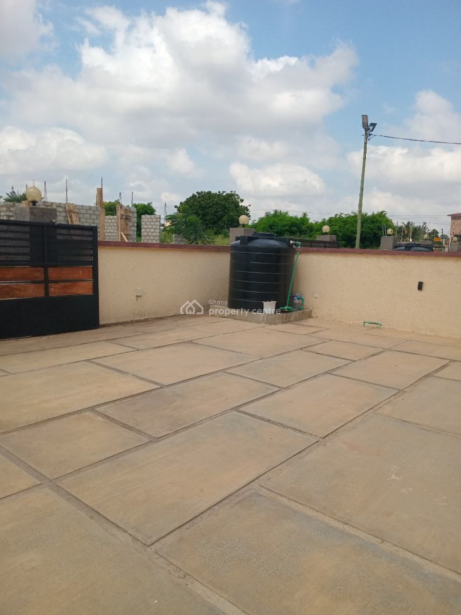 2 Bedroom House, Mile 7, Achimota, Accra, House for Sale