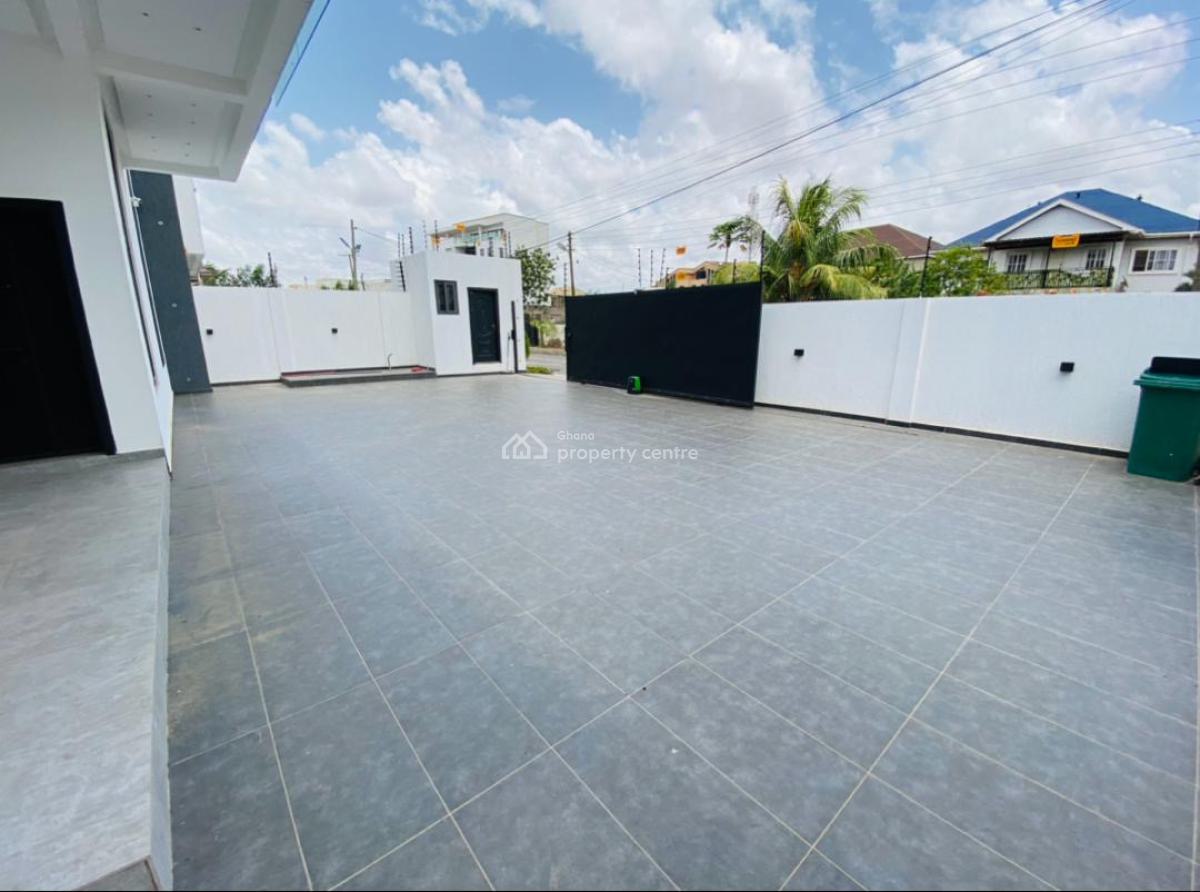 Luxury Four Bedrooms, Trasacco, Adenta Municipal, Accra, Townhouse for Sale