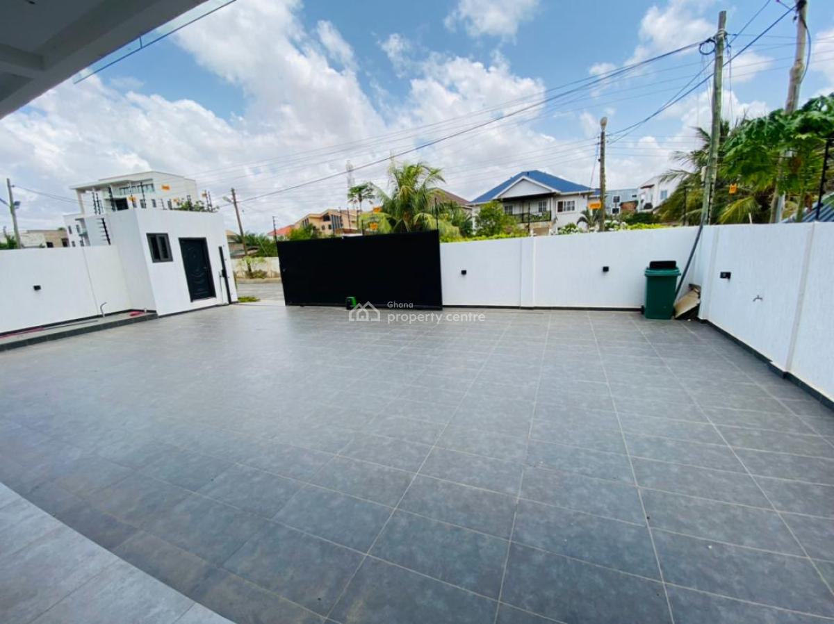 Luxury Four Bedrooms, Trasacco, Adenta Municipal, Accra, Townhouse for Sale