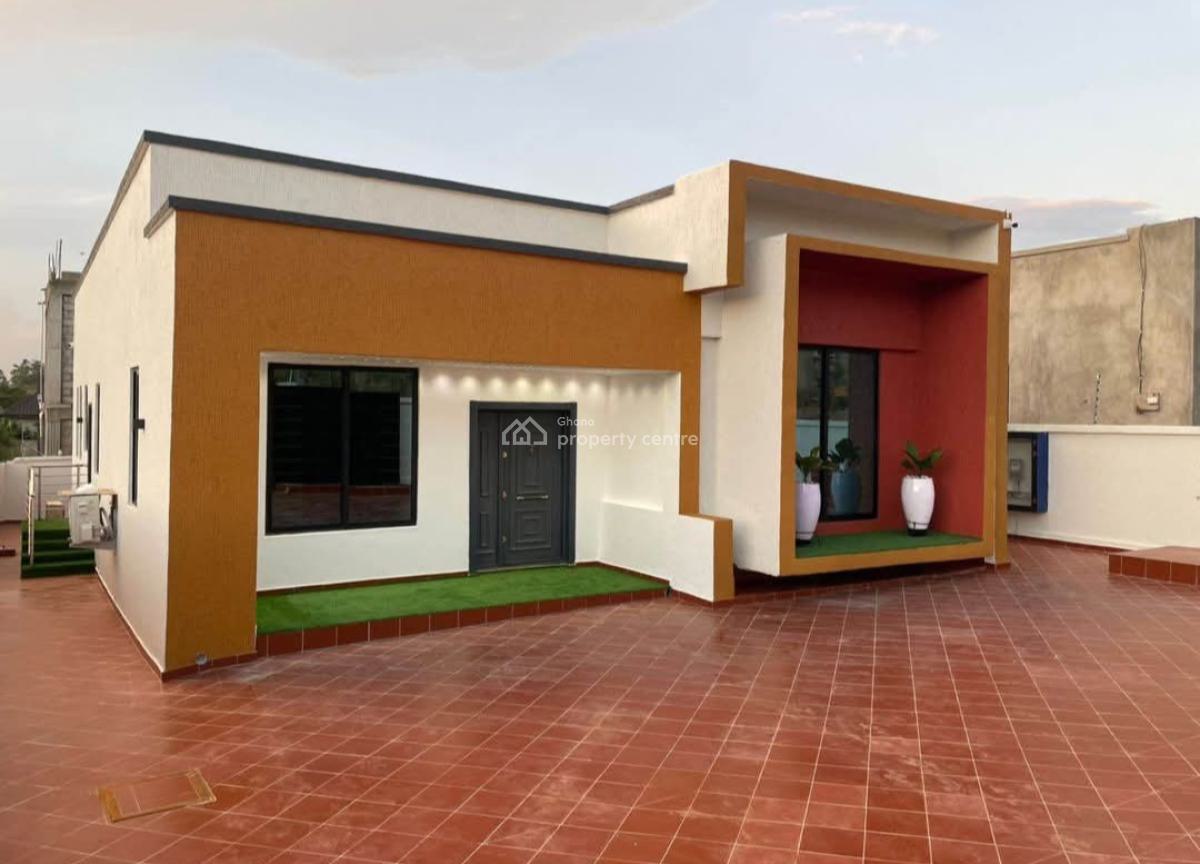 4 Bedrooms, Kwanwoma, on Ahodwo Sokoban Road., Kumasi Metropolitan, Ashanti, House for Sale