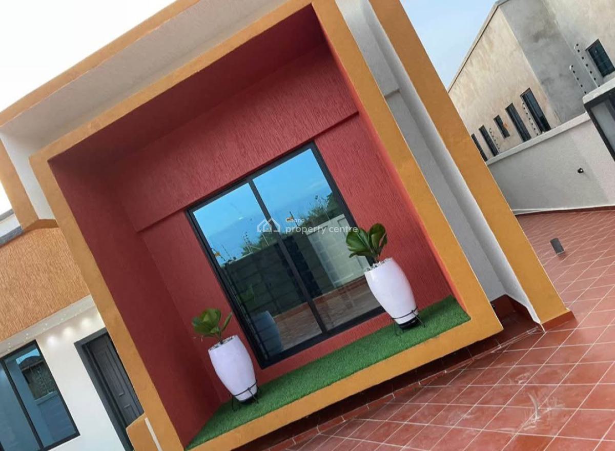 4 Bedrooms, Kwanwoma, on Ahodwo Sokoban Road., Kumasi Metropolitan, Ashanti, House for Sale