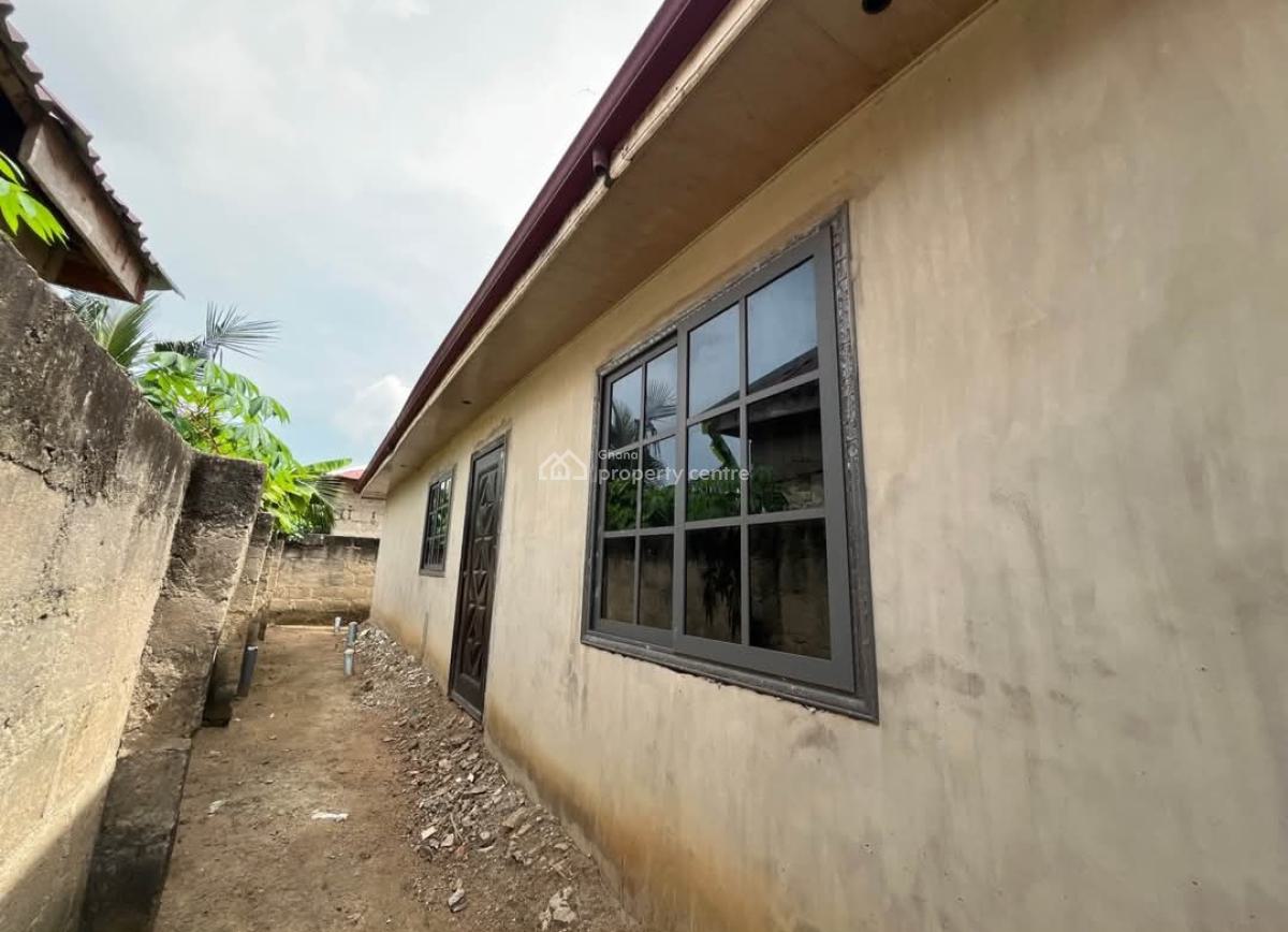 3 Bedrooms, Aboaso, Near Mampongteng.  Tafo Pankrono Road., Kumasi Metropolitan, Ashanti, House for Sale