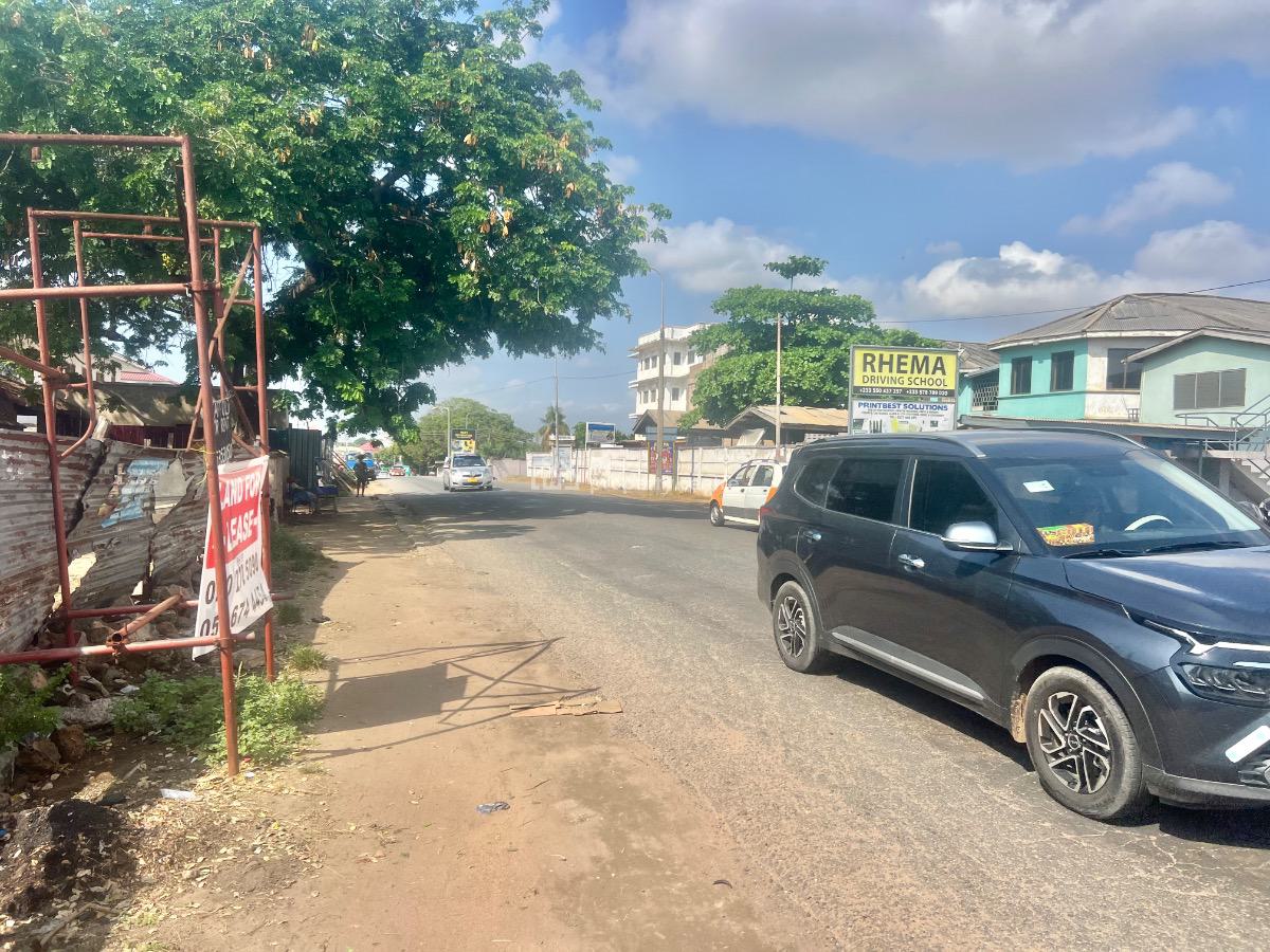 Main Roadside Land in Osu, Osu, Osu, Accra, Mixed-use Land for Rent