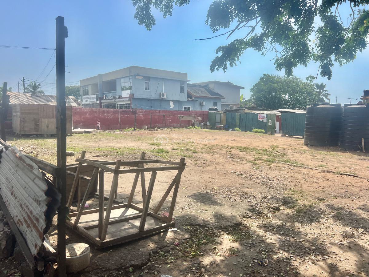 Main Roadside Land in Osu, Osu, Osu, Accra, Mixed-use Land for Rent