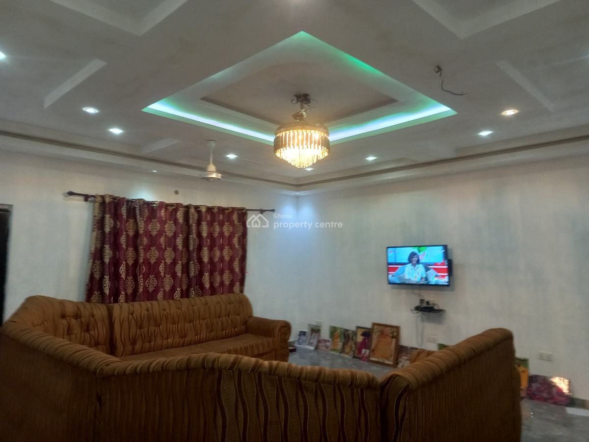 5 Bedrooms, Akyeremadi, on Sofoline/ Kwadaso Agric Road., Kumasi Metropolitan, Ashanti, House for Sale