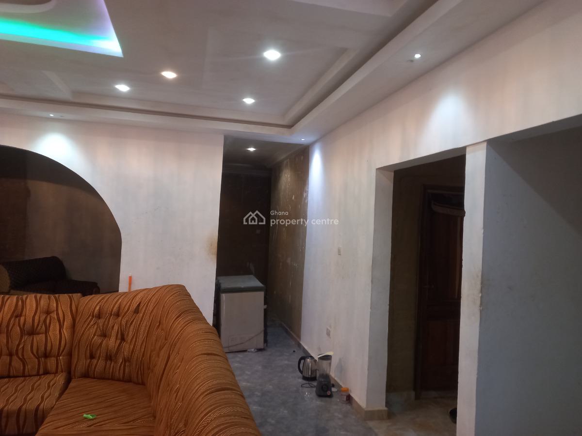 5 Bedrooms, Akyeremadi, on Sofoline/ Kwadaso Agric Road., Kumasi Metropolitan, Ashanti, House for Sale