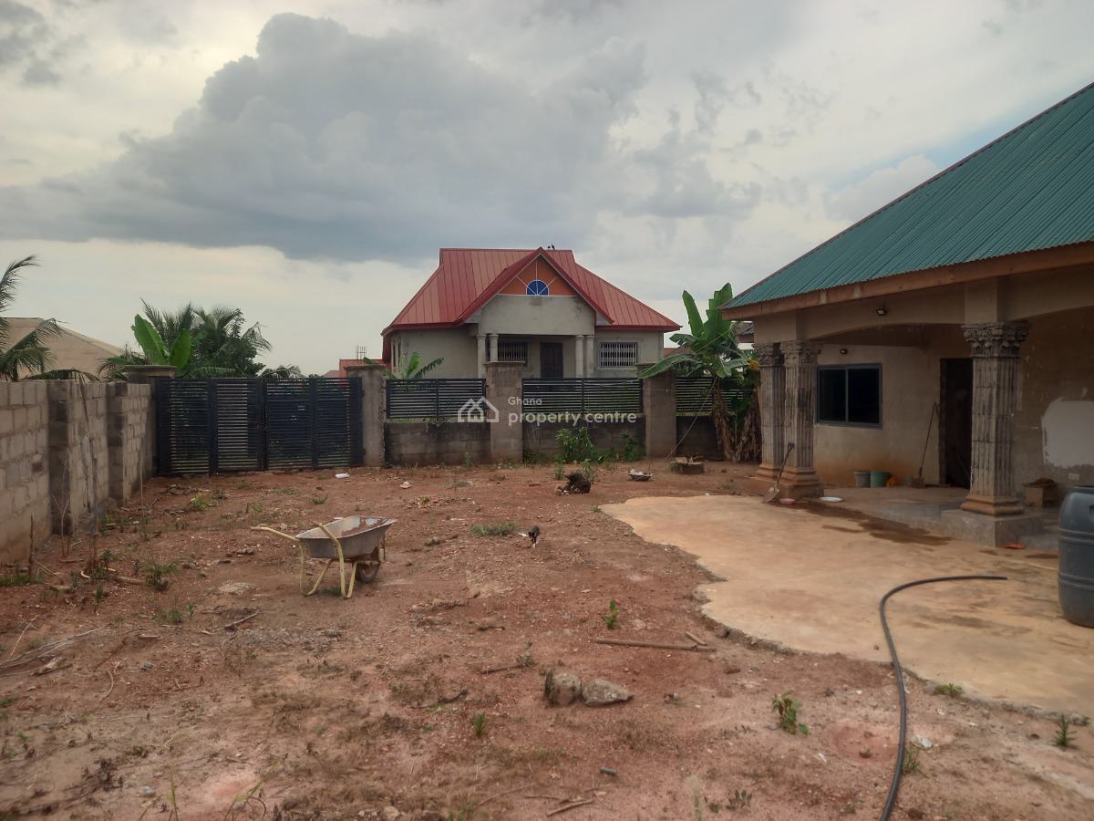 5 Bedrooms, Akyeremadi, on Sofoline/ Kwadaso Agric Road., Kumasi Metropolitan, Ashanti, House for Sale