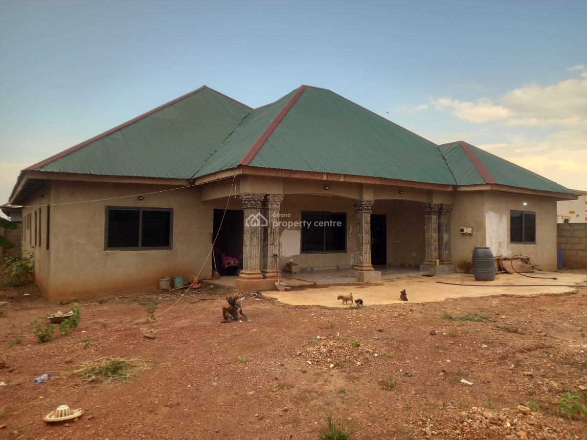 5 Bedrooms, Akyeremadi, on Sofoline/ Kwadaso Agric Road., Kumasi Metropolitan, Ashanti, House for Sale