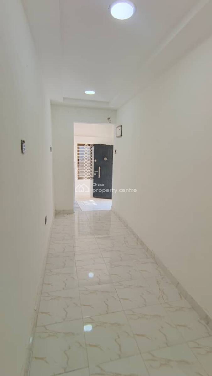 Two Bedroom Self Contain, Rasta Bushroad  Police Statoin, Teshie-nungua Estates, Accra, Mini Flat for Rent