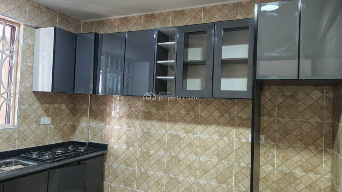 Two Bedroom Self Contain, Rasta Bushroad  Police Statoin, Teshie-nungua Estates, Accra, Mini Flat for Rent