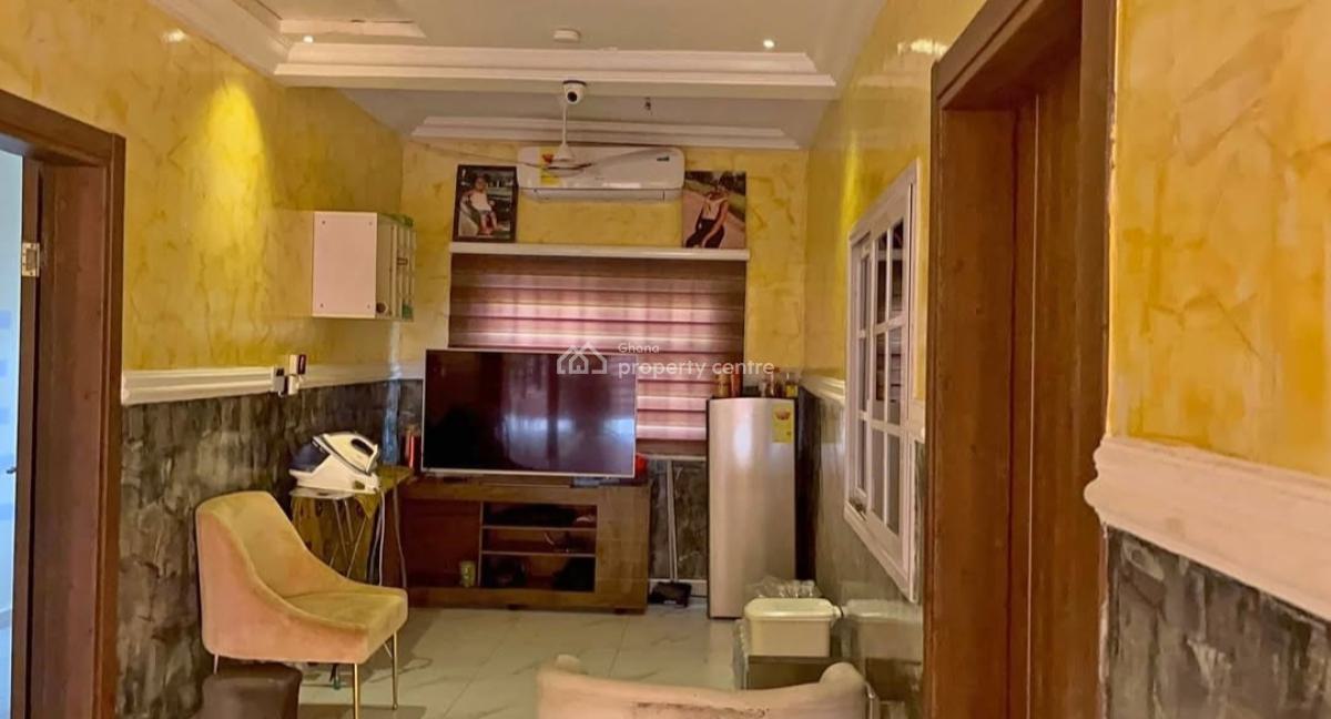 5 Bedrooms House ( Semi Furnished), Kwadaso, Kumasi Metropolitan, Ashanti, House for Sale