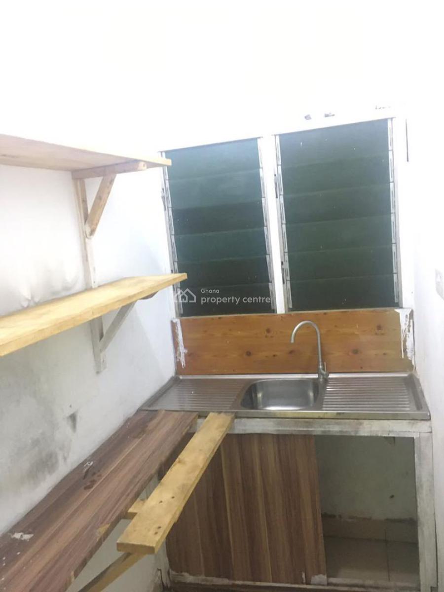 Nice Single Room Self Contained, La Polyclinic, South Shiashie, Accra, Single Room Self Contained for Rent