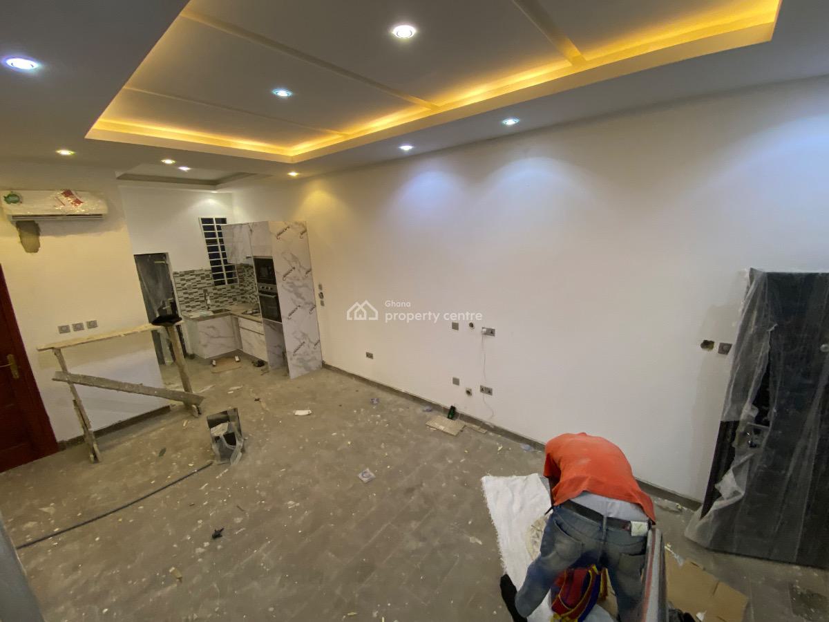 2 Bedrooms House School Junction, School Junction, East Legon Hills, East Legon, Accra, Semi-detached Duplex for Sale