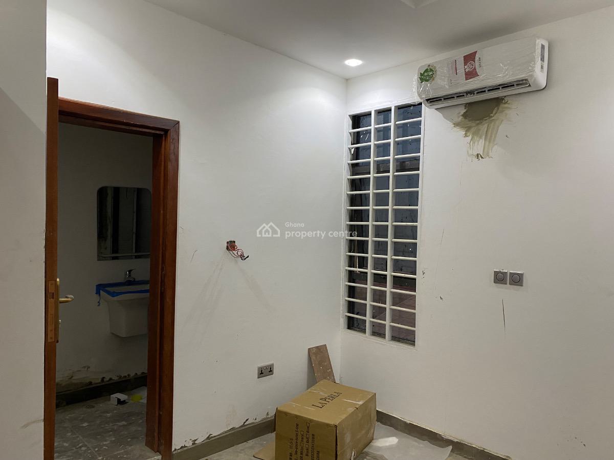 2 Bedrooms House School Junction, School Junction, East Legon Hills, East Legon, Accra, Semi-detached Duplex for Sale