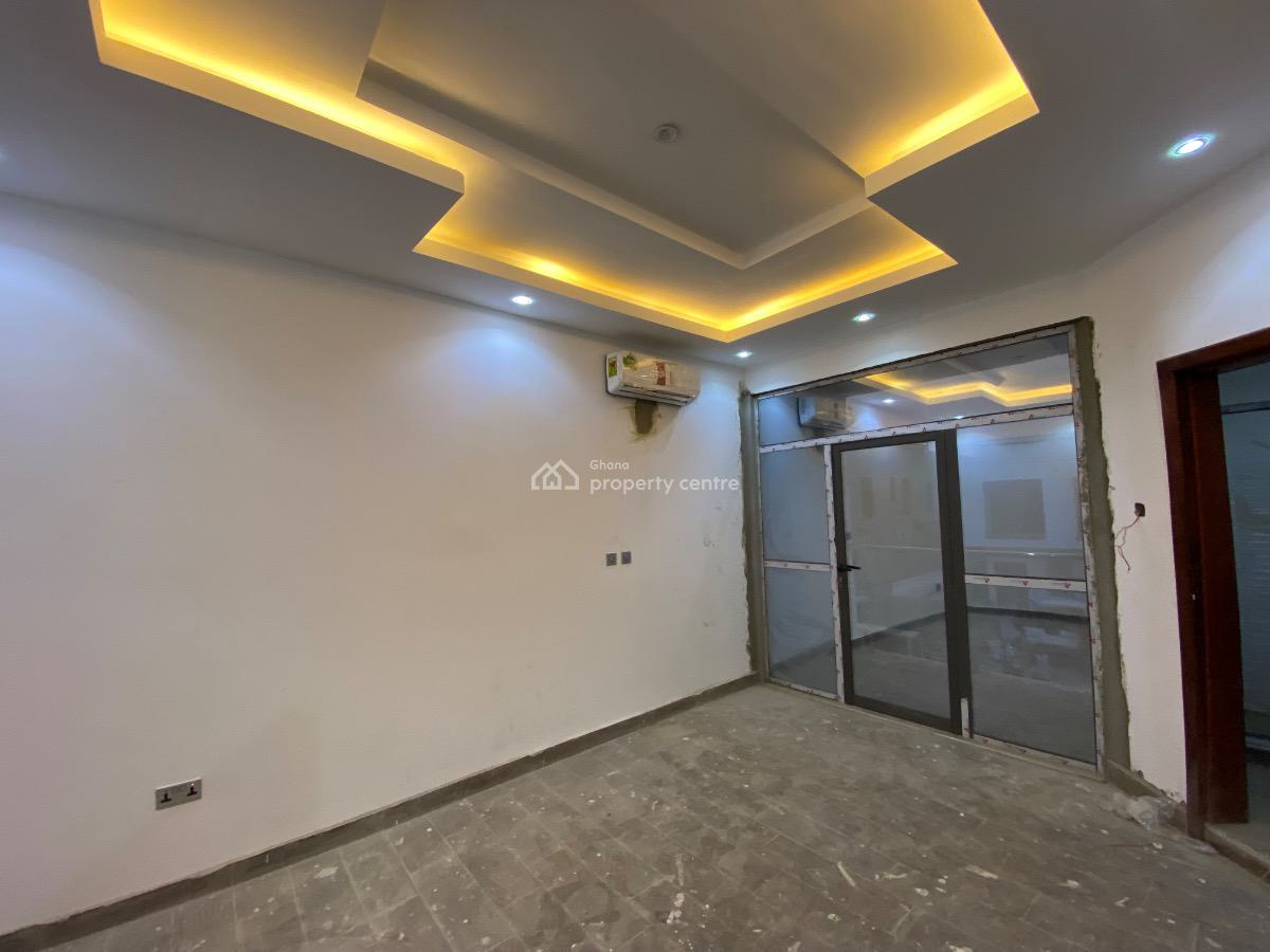 2 Bedrooms House School Junction, School Junction, East Legon Hills, East Legon, Accra, Semi-detached Duplex for Sale