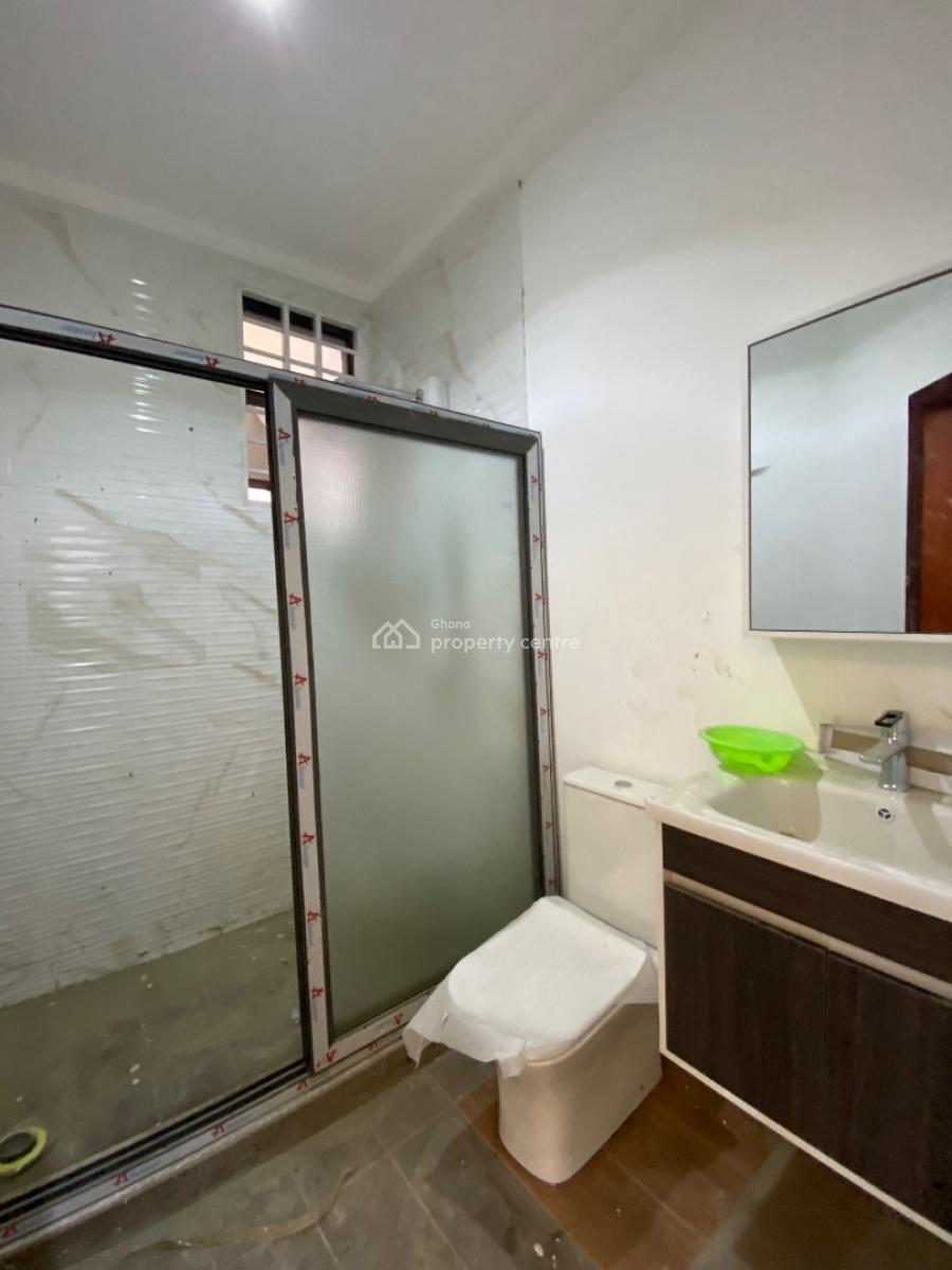 2 Bedrooms House School Junction, School Junction, East Legon Hills, East Legon, Accra, Semi-detached Duplex for Sale