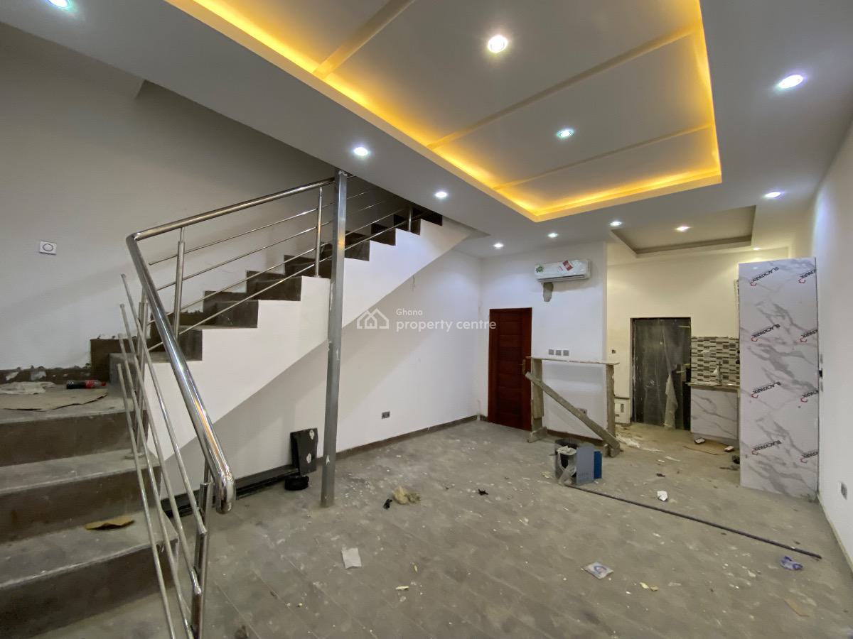 2 Bedrooms House School Junction, School Junction, East Legon Hills, East Legon, Accra, Semi-detached Duplex for Sale