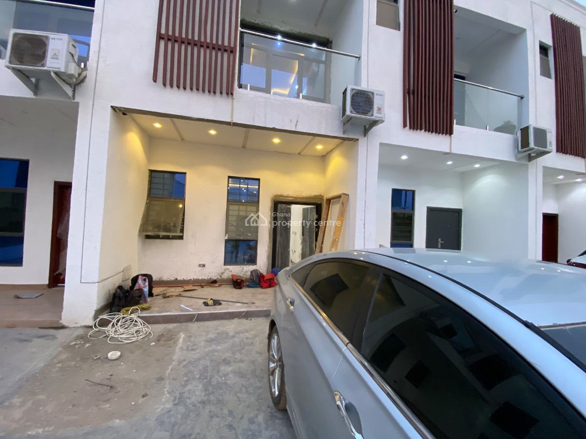 2 Bedrooms House School Junction, School Junction, East Legon Hills, East Legon, Accra, Semi-detached Duplex for Sale