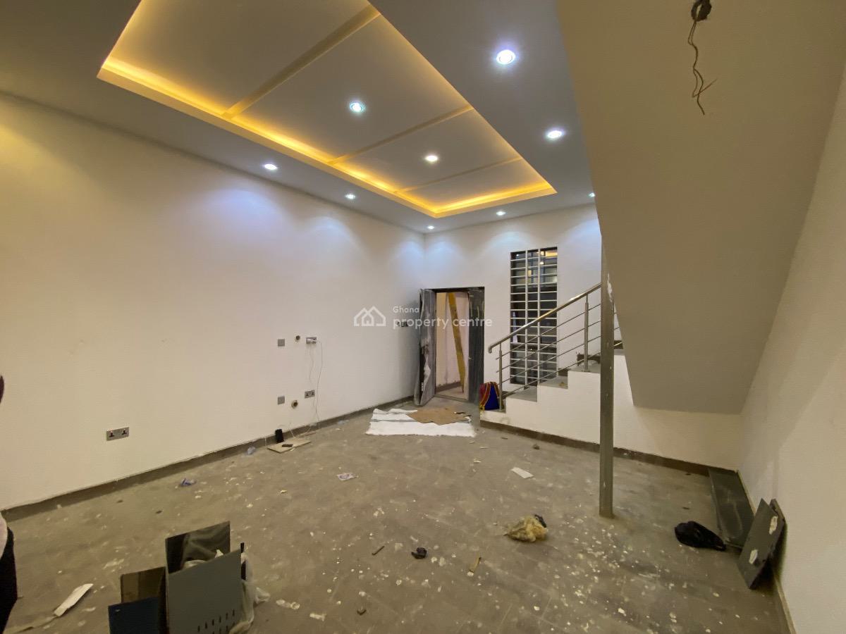 2 Bedrooms House School Junction, School Junction, East Legon Hills, East Legon, Accra, Semi-detached Duplex for Sale