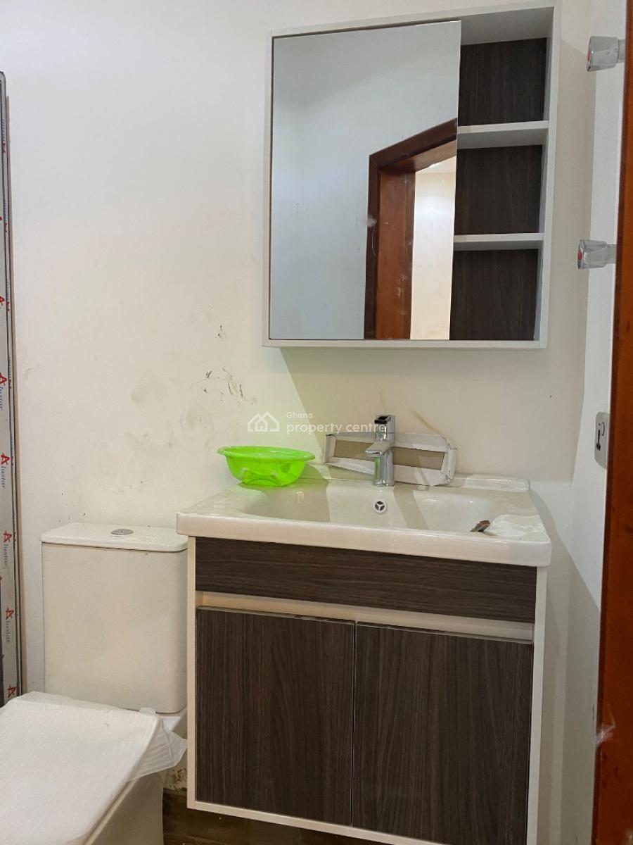 2 Bedrooms House School Junction, School Junction, East Legon Hills, East Legon, Accra, Semi-detached Duplex for Sale