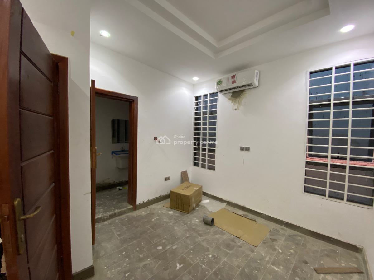 2 Bedrooms House School Junction, School Junction, East Legon Hills, East Legon, Accra, Semi-detached Duplex for Sale