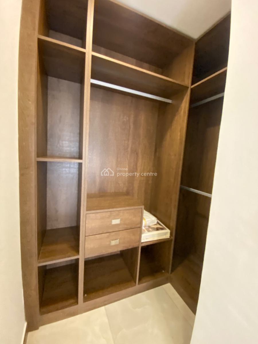 3 Bedroom Apartment with Swimming Pool, and, Gym,, North Ridge, Accra, Apartment for Sale