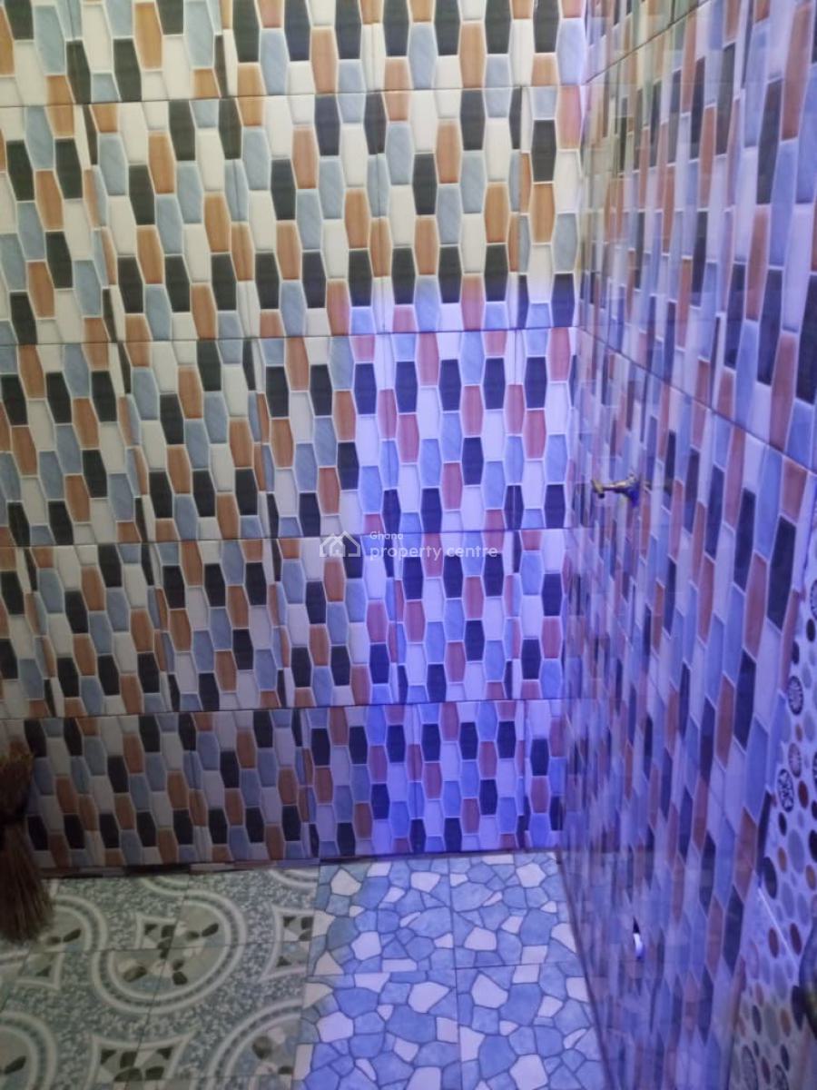 Neat Single Room Self Contained, First Junction, Teshie-nungua Estates, Accra, Single Room Self Contained for Rent