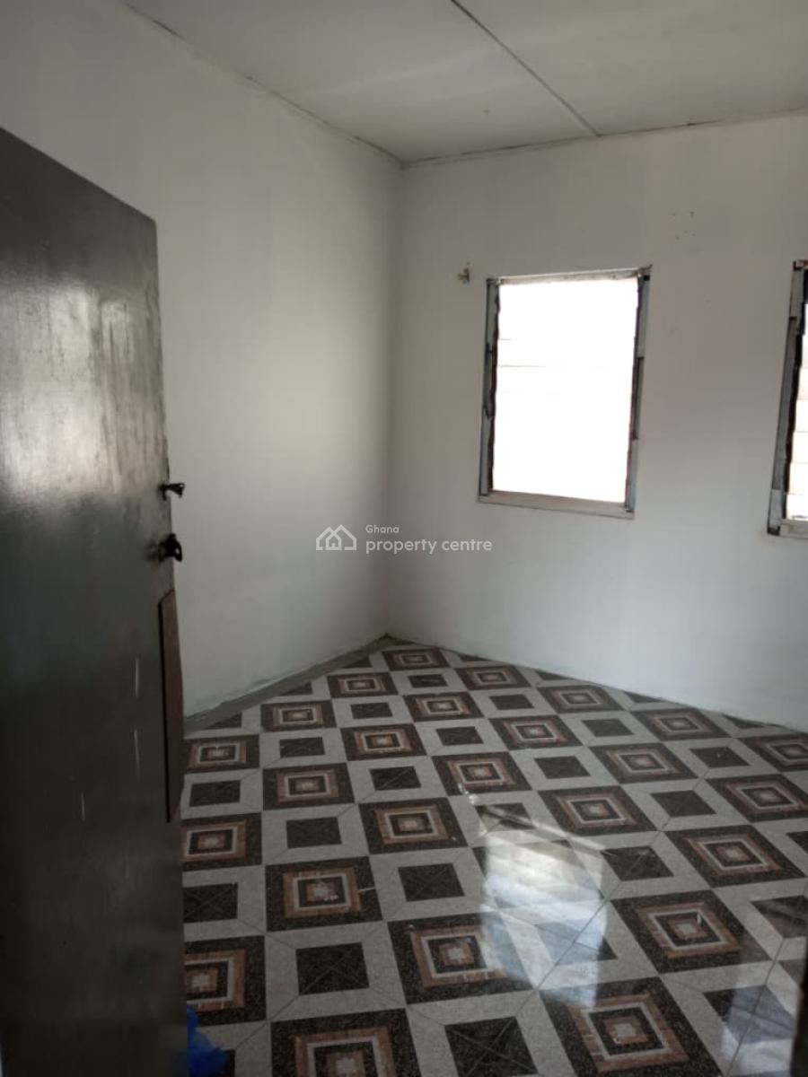 Neat Single Room Self Contained, First Junction, Teshie-nungua Estates, Accra, Single Room Self Contained for Rent