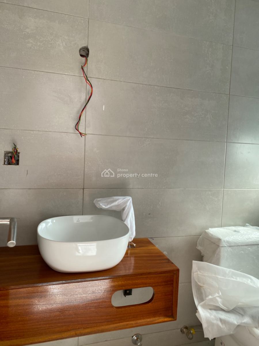 3 Bedroom Apartment with Swimming Pool and Gym, Cantonments, Accra, Apartment for Sale