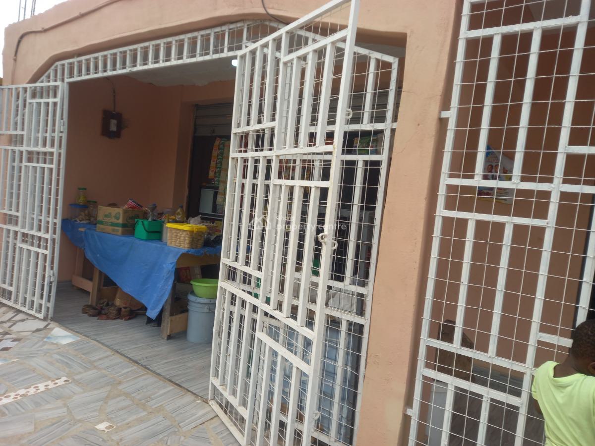 5 Bedrooms, Buoho, on Kronum Afrancho Road., Kumasi Metropolitan, Ashanti, House for Sale