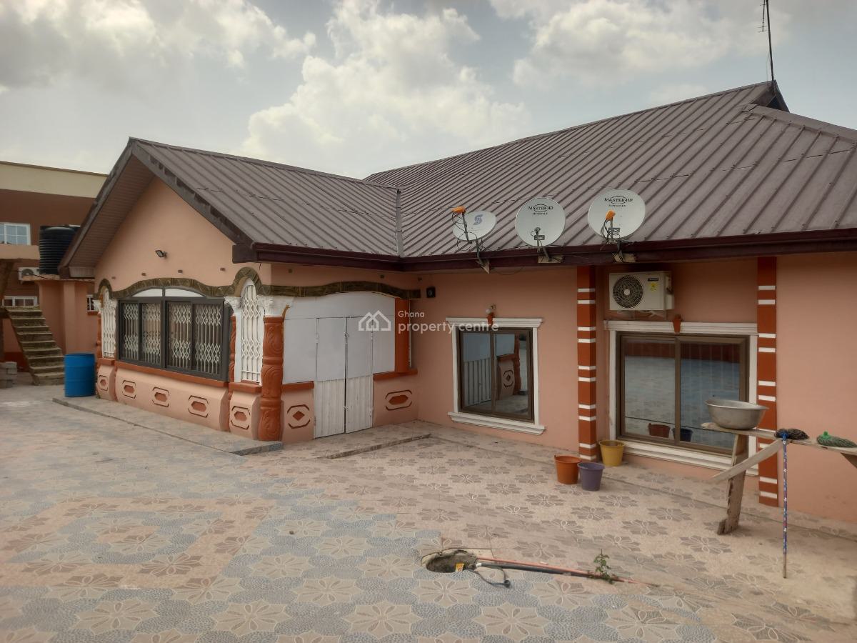 5 Bedrooms, Buoho, on Kronum Afrancho Road., Kumasi Metropolitan, Ashanti, House for Sale