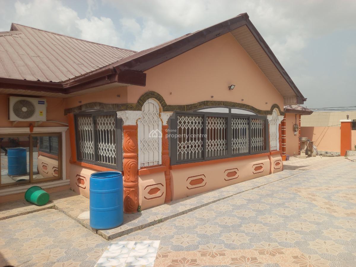 5 Bedrooms, Buoho, on Kronum Afrancho Road., Kumasi Metropolitan, Ashanti, House for Sale