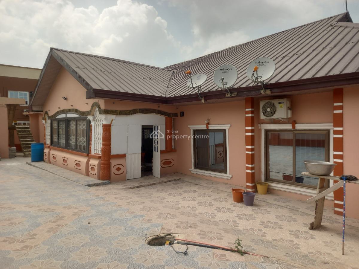 5 Bedrooms, Buoho, on Kronum Afrancho Road., Kumasi Metropolitan, Ashanti, House for Sale